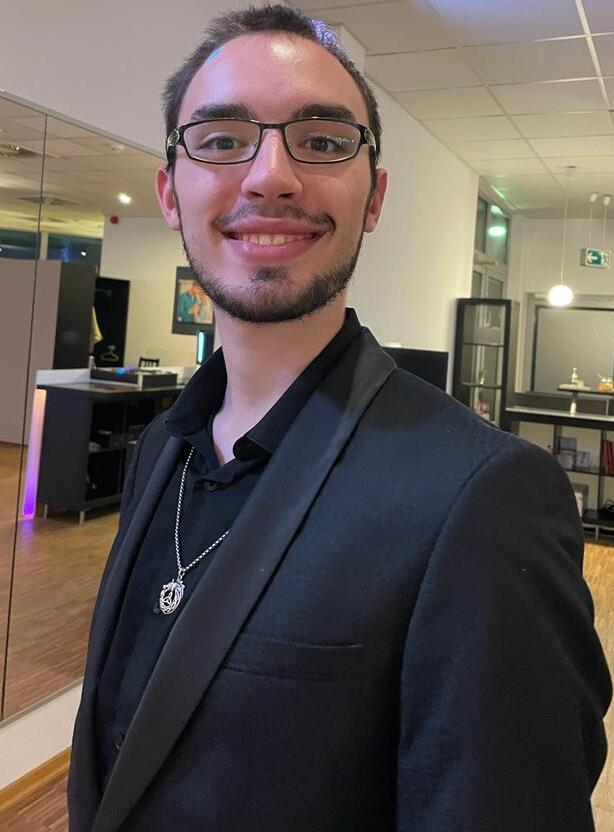 Professeur de L'Hermine dansante
